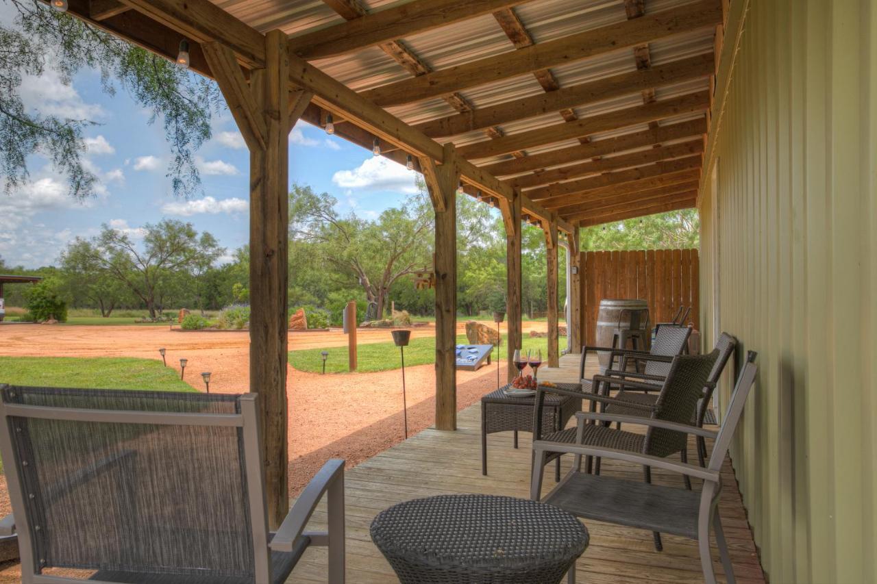 Vaughan W/Hot Tub And Grill Fredericksburg Exterior photo